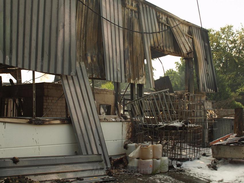 Feuer Halle Siegburg Gewerbegebiet Zange P234.JPG